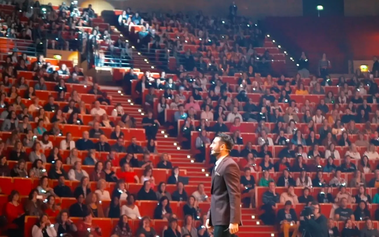 Kevin Galarato en conférence