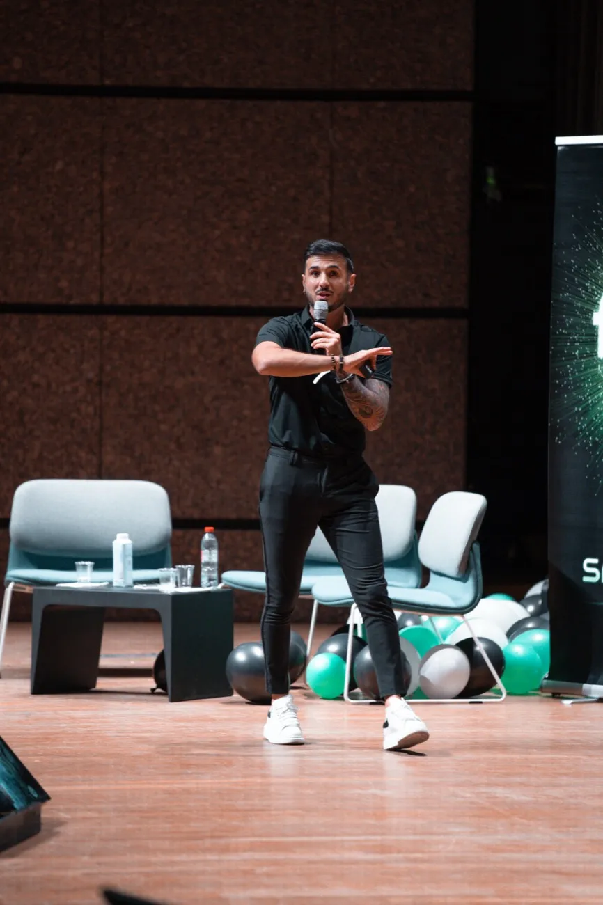Kevin Galarato en conférence