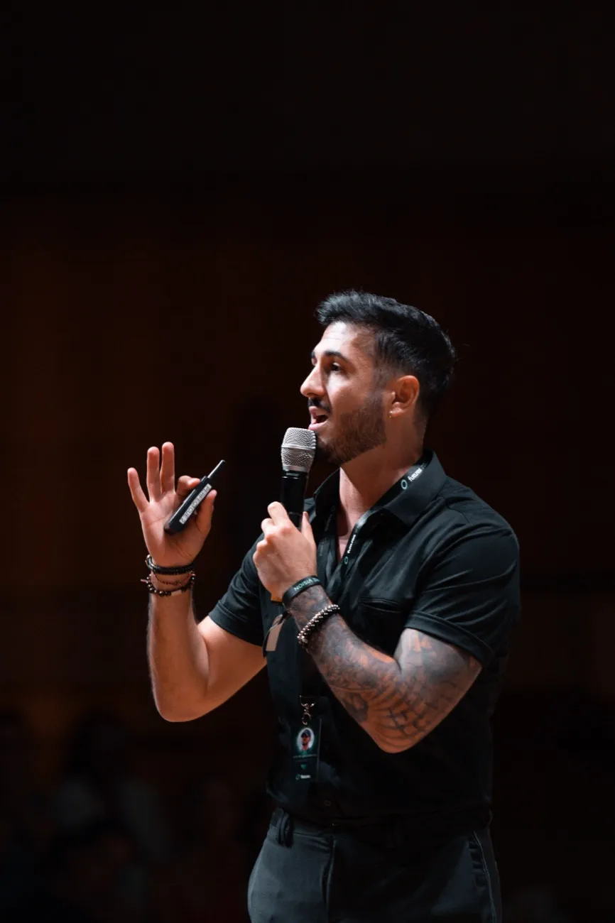 Kevin Galarato en conférence